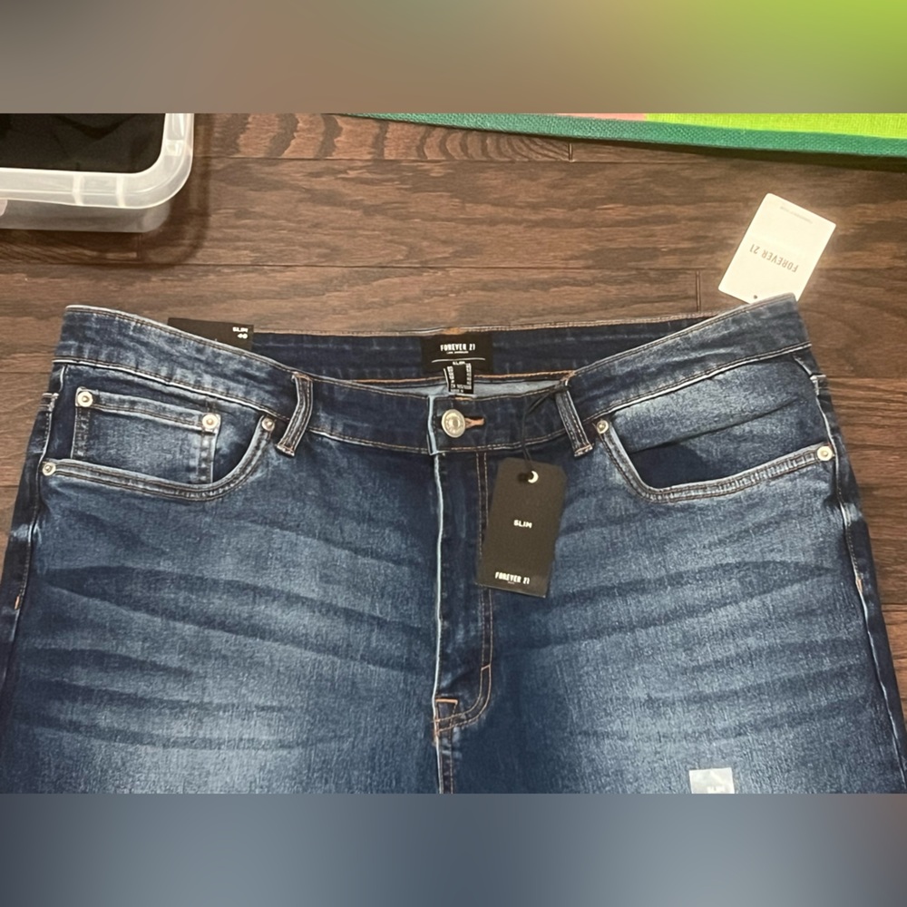Forever 21 Men's Straight Jeans in Dark Blue Denim - Picture 5 of 6